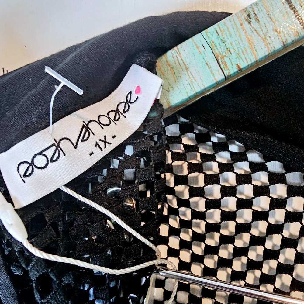 Posh Shoppe Sheer Feather Sleeve High Neck Full Mesh Black Dress,  1X, NWT - Picture 10 of 11